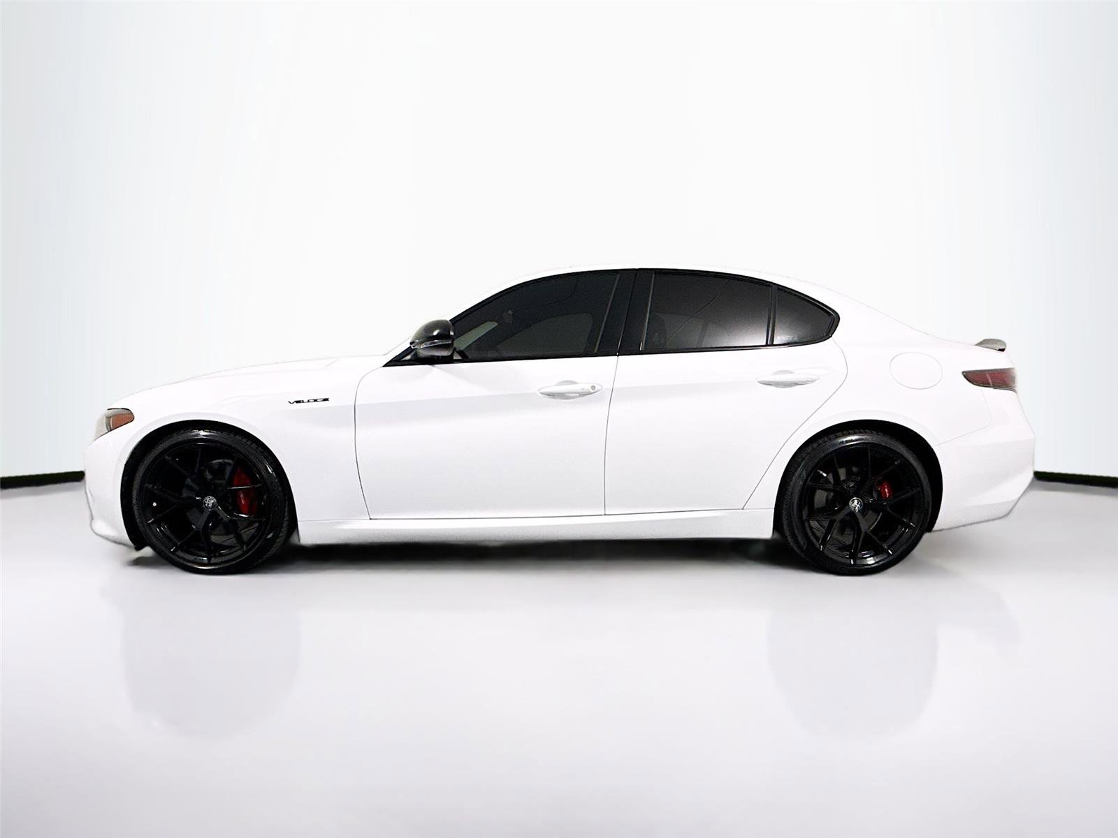 Used 2024 Alfa Romeo Giulia Veloce image 29