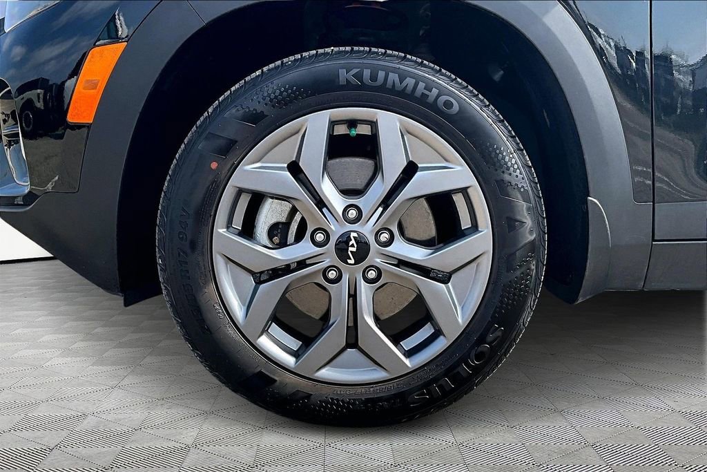 Used 2024 Kia Seltos LX image 9