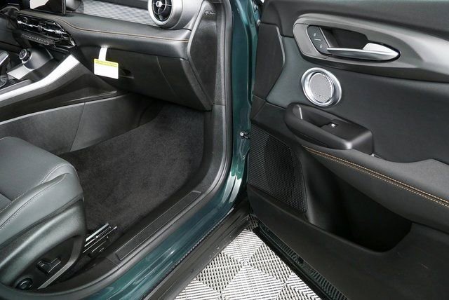 New 2026 Alfa Romeo Tonale w/ Black Premium Package image 26