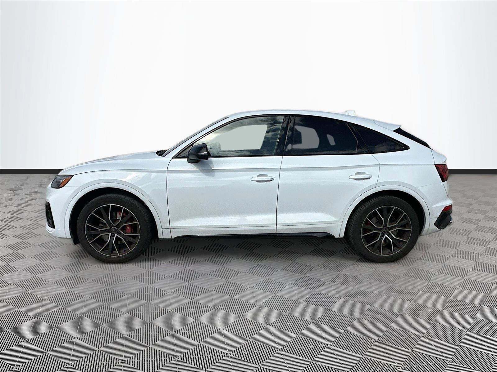 Certified 2023 Audi SQ5 Premium Plus w/ Premium Plus Package AWD/4WD image 4