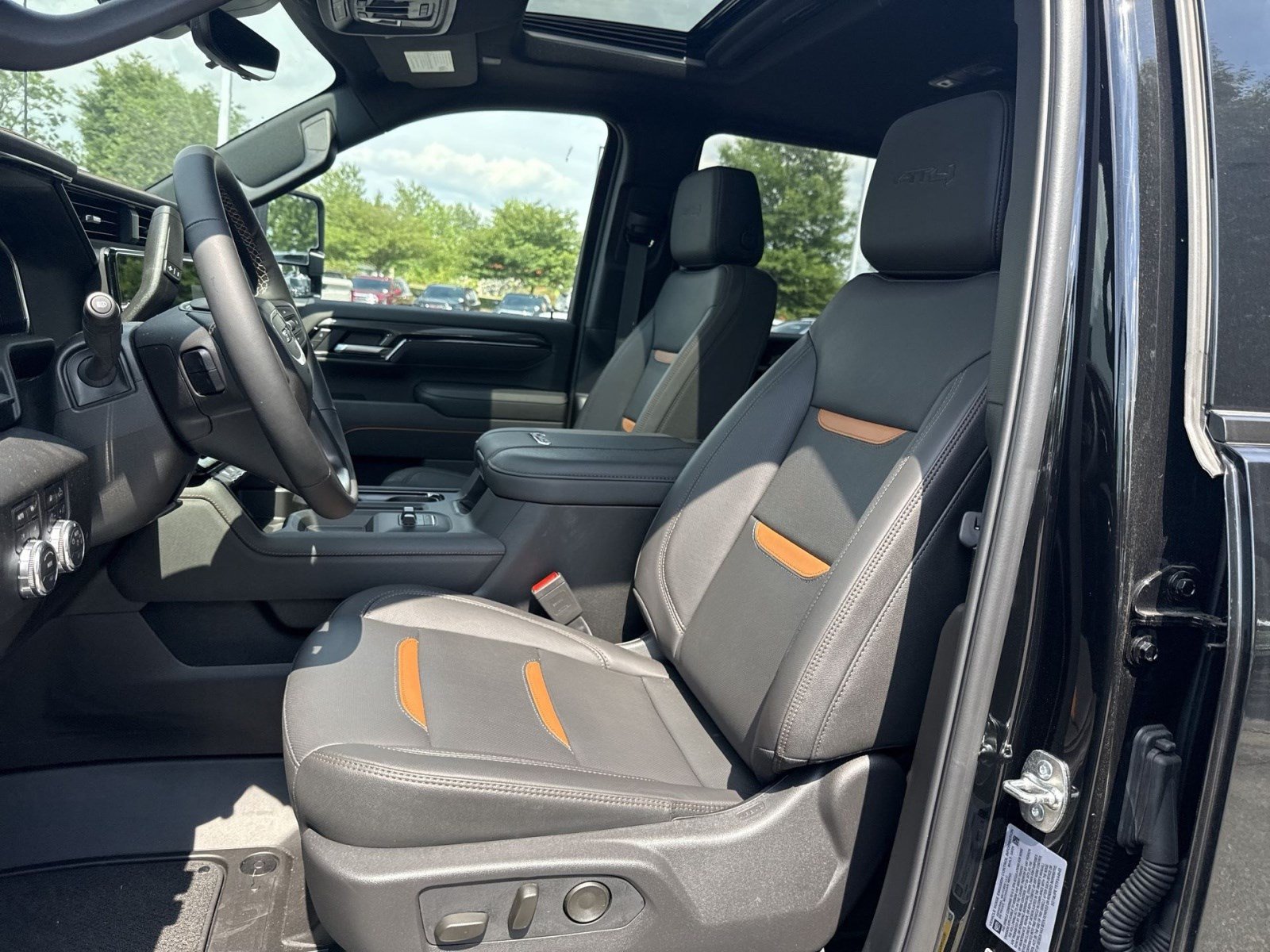 New 2026 GMC Sierra 2500 AT4 w/ Max Trailering Package AWD/4WD image 11