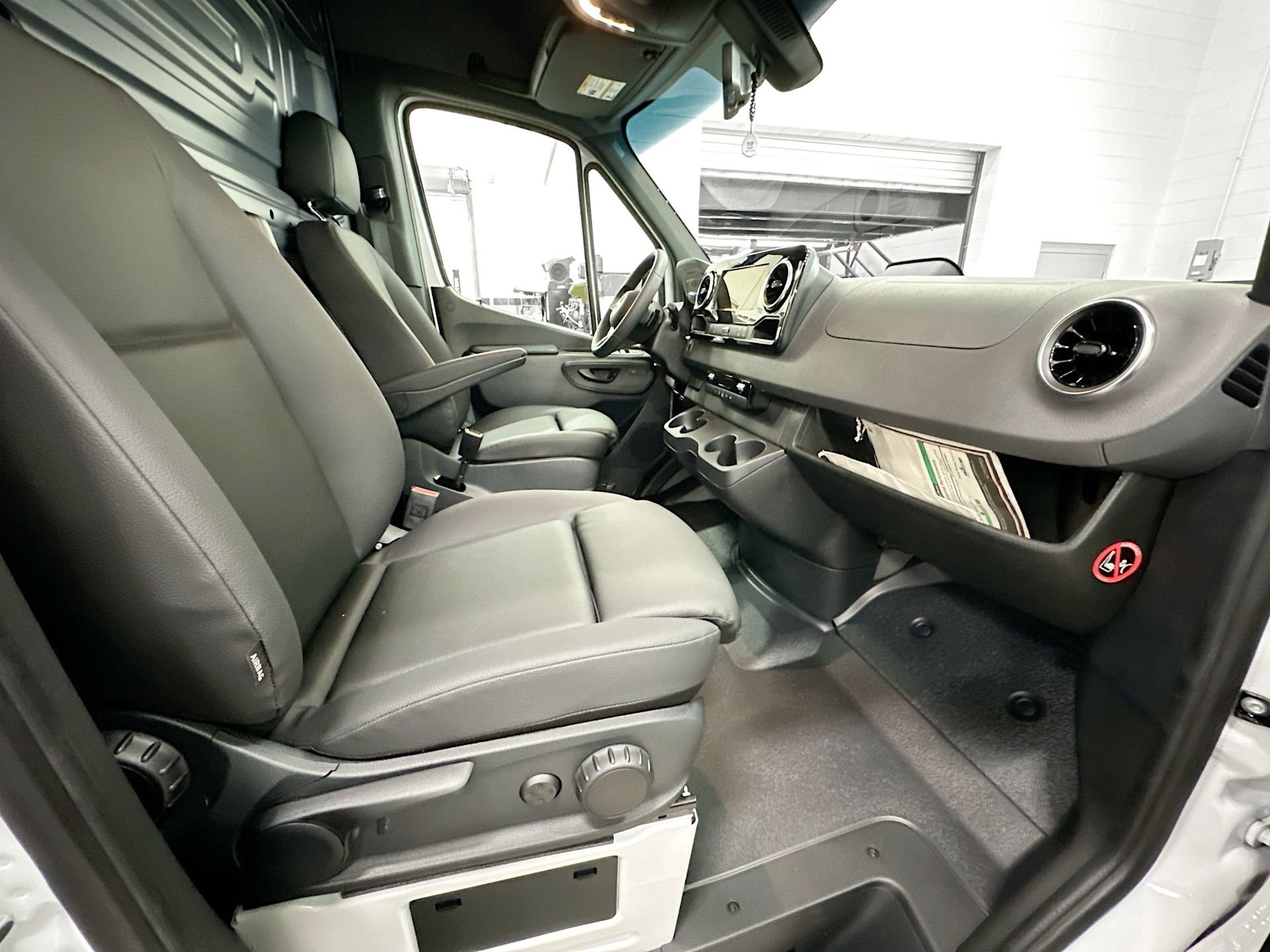 Used 2026 Mercedes-Benz Sprinter 2500 image 26