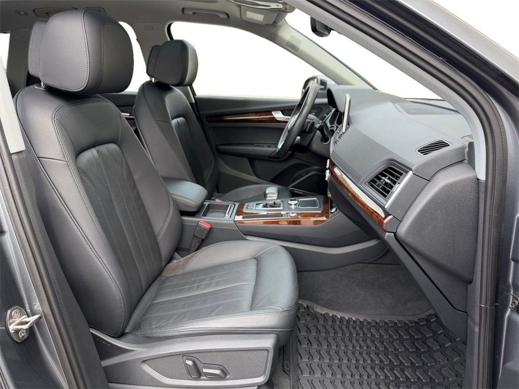 Used 2018 Audi Q5 2.0T Premium Plus w/ Premium Plus Package image 18