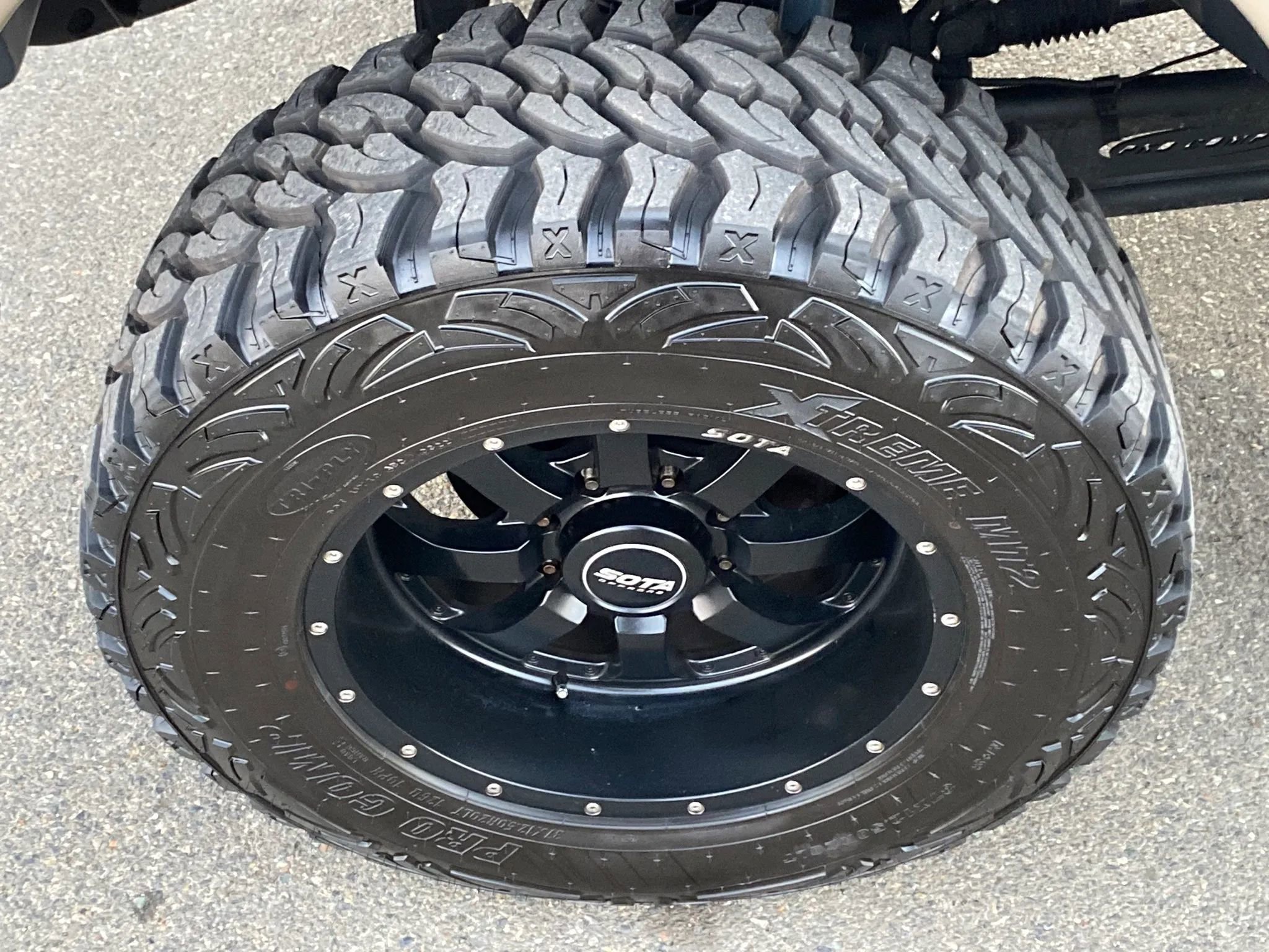 Used 2014 Ford F350 King Ranch w/ King Ranch w/Chrome Package image 40