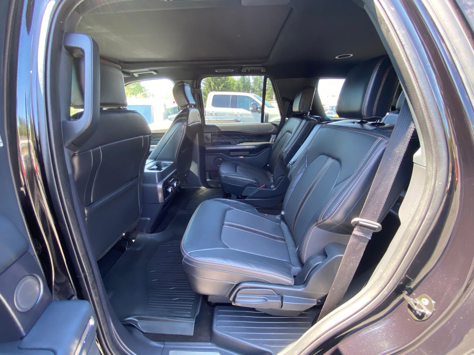 Used 2023 Ford Expedition Platinum image 21