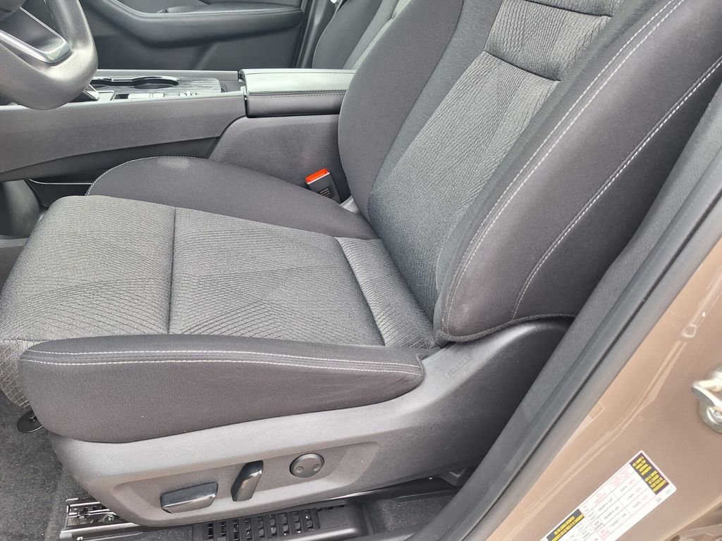 Used 2024 Nissan Rogue SV FWD image 10