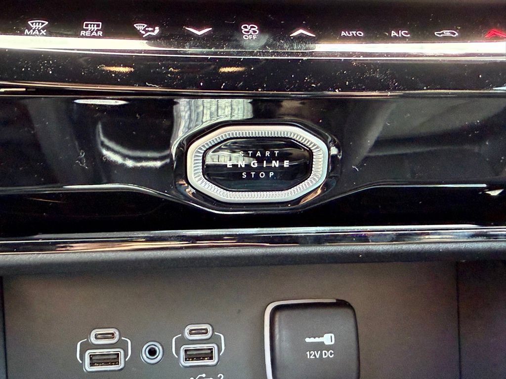 New 2026 Jeep Grand Cherokee Altitude AWD/4WD image 19