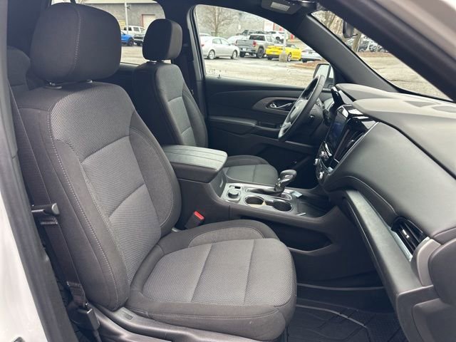 Used 2023 Chevrolet Traverse LT image 32