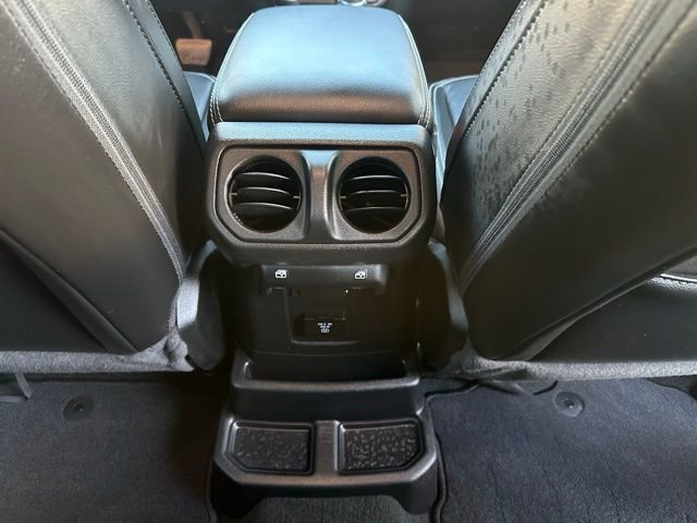 Used 2023 Jeep Wrangler Unlimited Sahara image 34