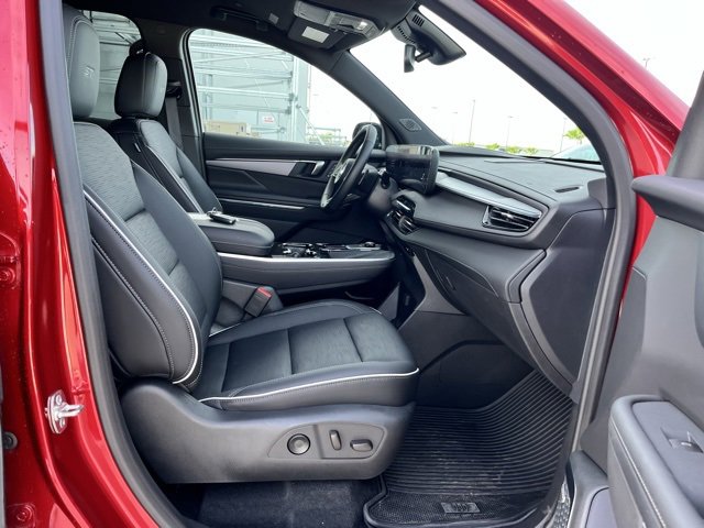 Used 2025 Buick Enclave Sport Touring w/ Power Package image 23