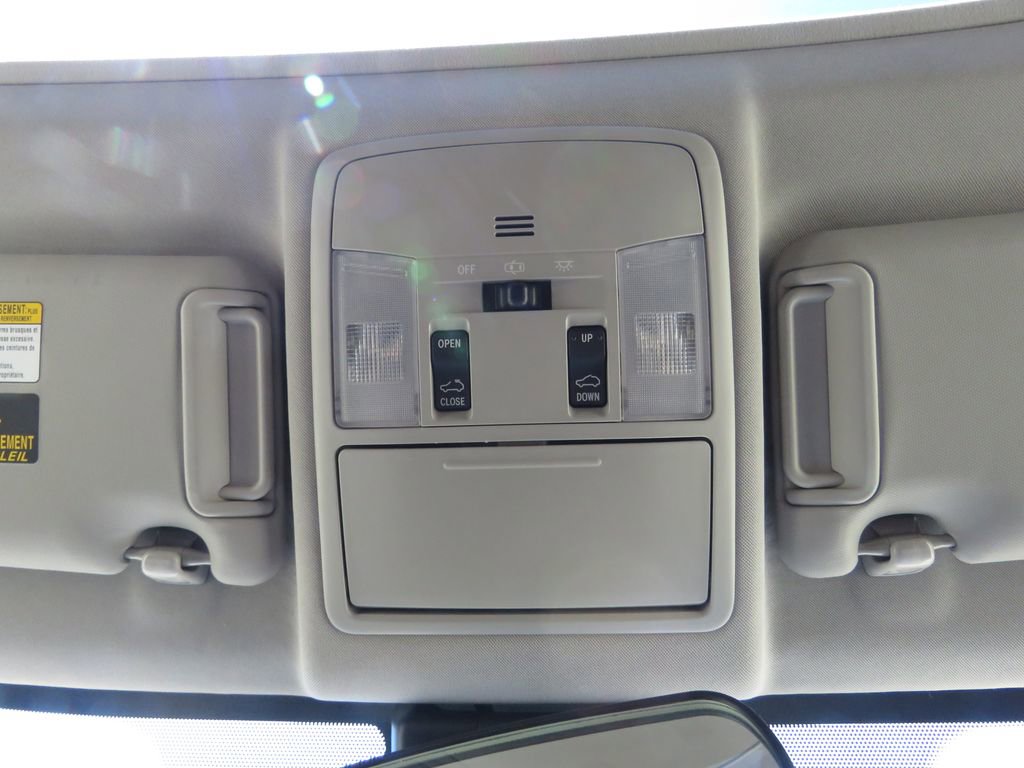 Used 2017 Toyota RAV4 XLE w/ Carpet Mat Package AWD/4WD image 26