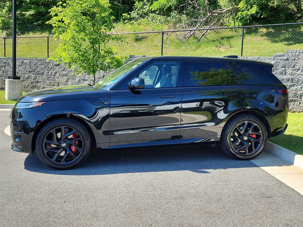 Used 2025 Land Rover Range Rover Sport Dynamic SE AWD/4WD image 6