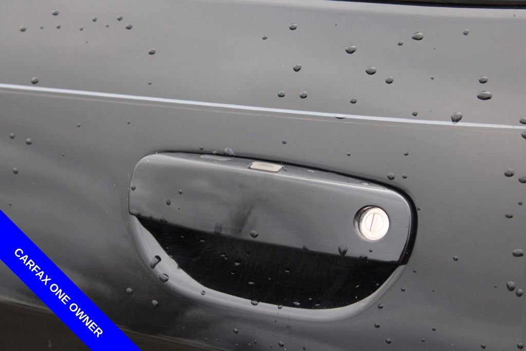 Used 2019 Dodge Challenger SXT image 12