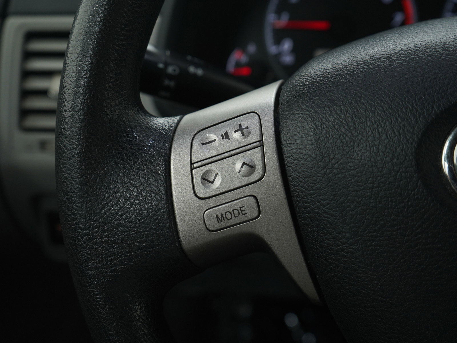 Used 2012 Toyota Corolla LE image 24