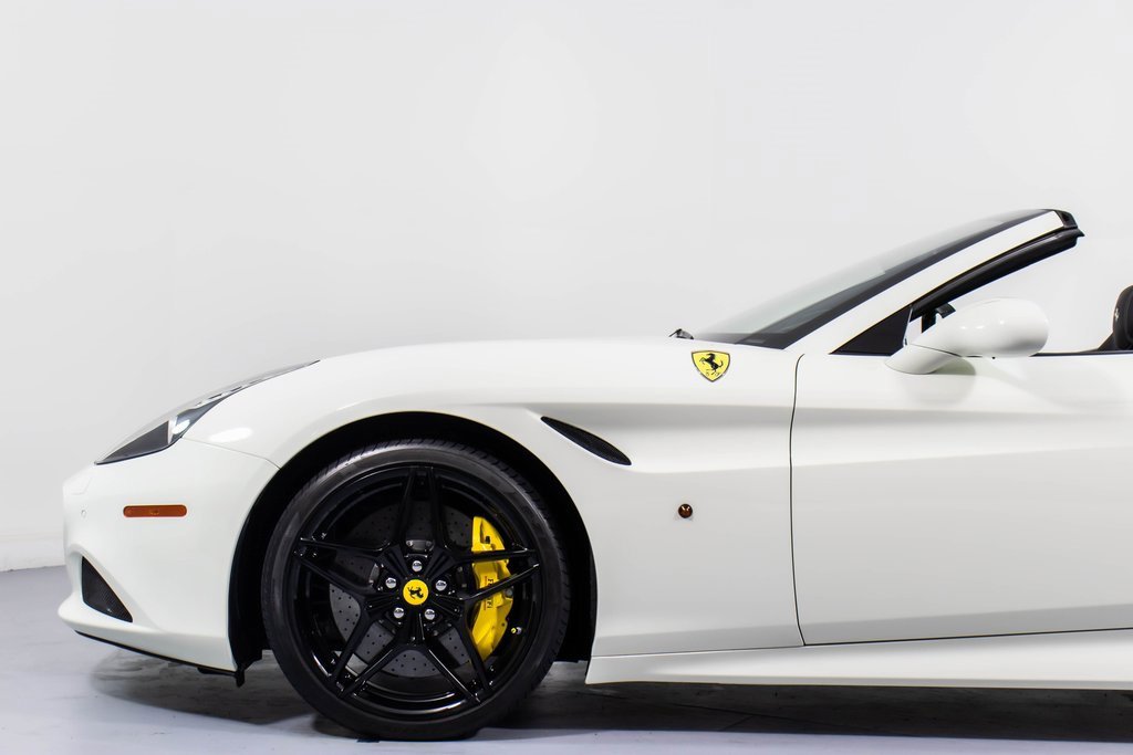 Certified 2017 Ferrari California T image 28