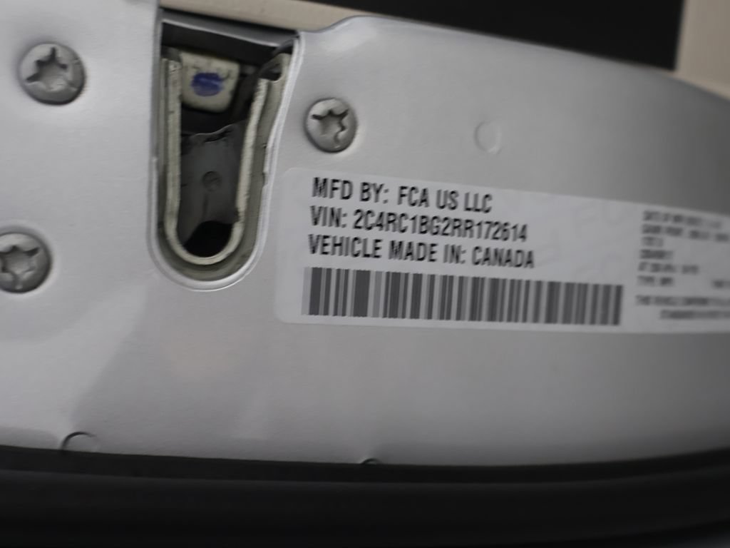 Used 2024 Chrysler Pacifica Touring-L FWD image 51