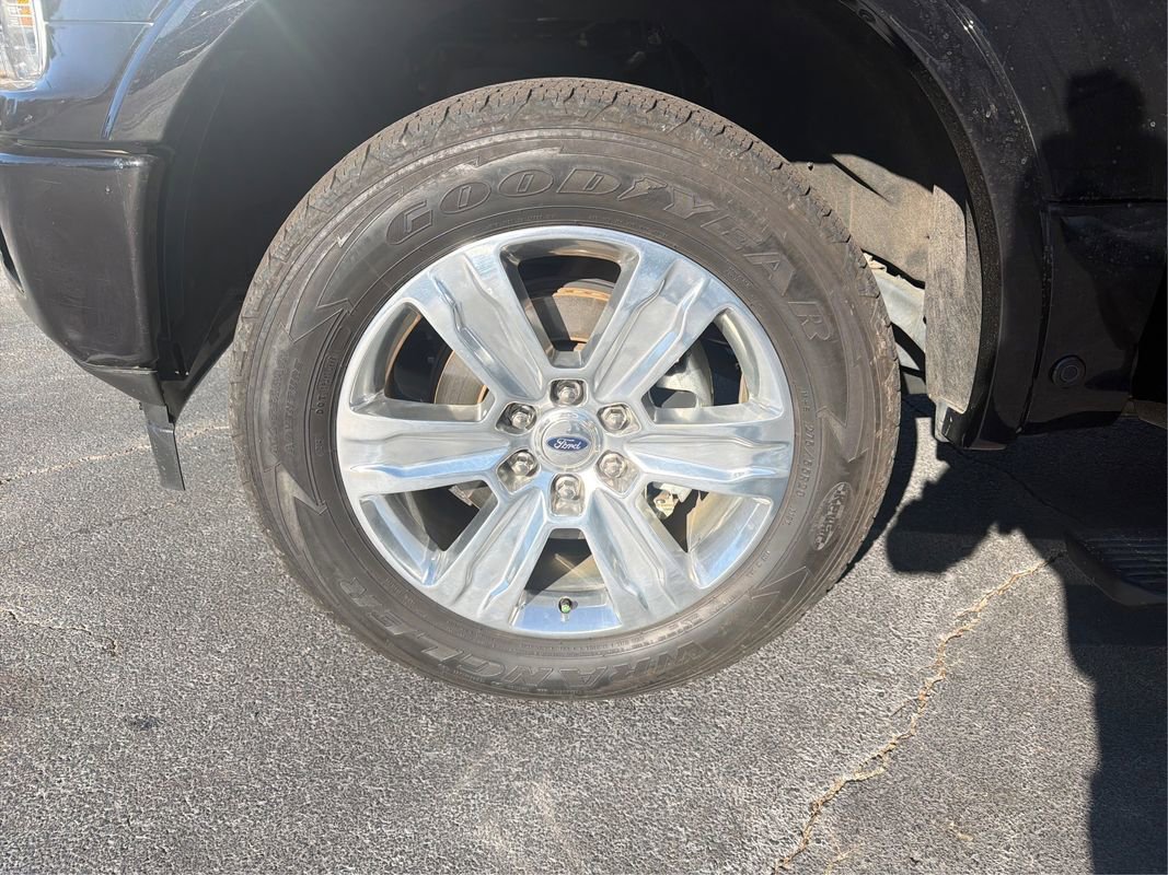 Used 2019 Ford F150 Platinum w/ Equipment Group 701A Luxury image 36