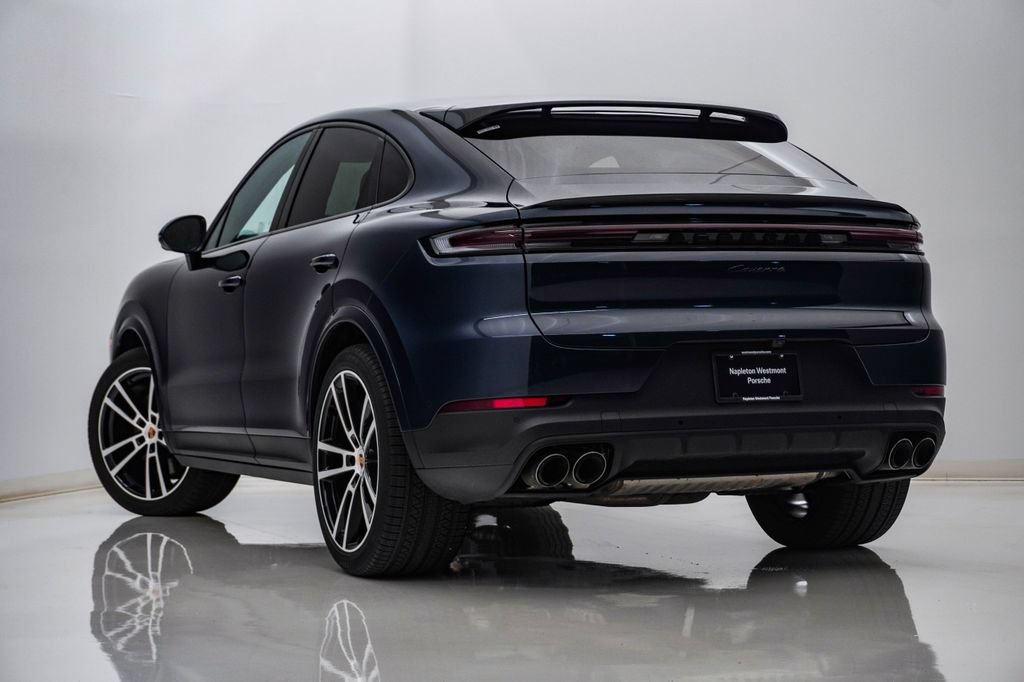 Certified 2026 Porsche Cayenne Coupe AWD/4WD image 3