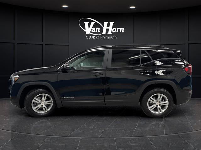 Used 2023 GMC Terrain SLE w/ Driver Convenience Package image 12