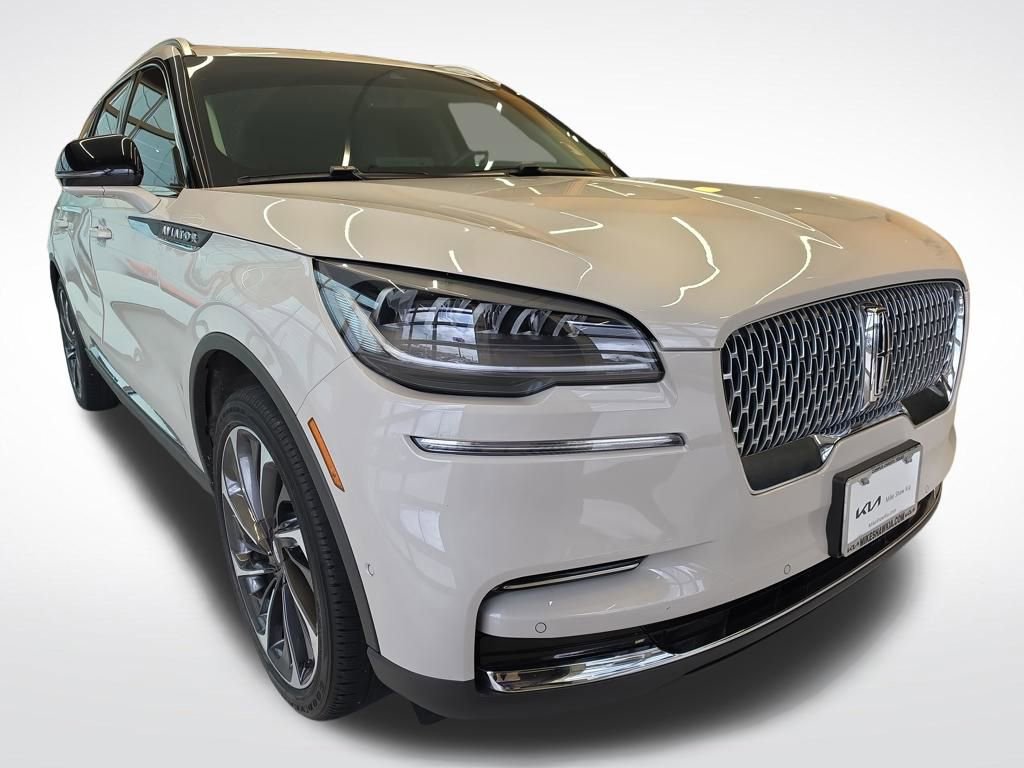 Used 2024 Lincoln Aviator Reserve w/ Equipment Group 201A image 10