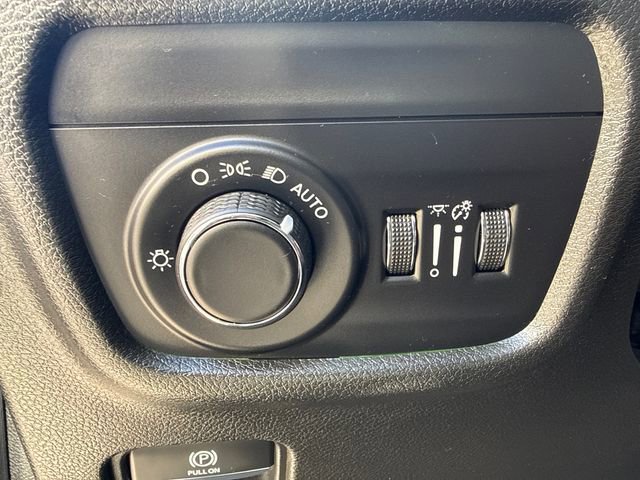 Used 2023 Jeep Grand Cherokee L Laredo w/ Luxury Tech Group I AWD/4WD image 25