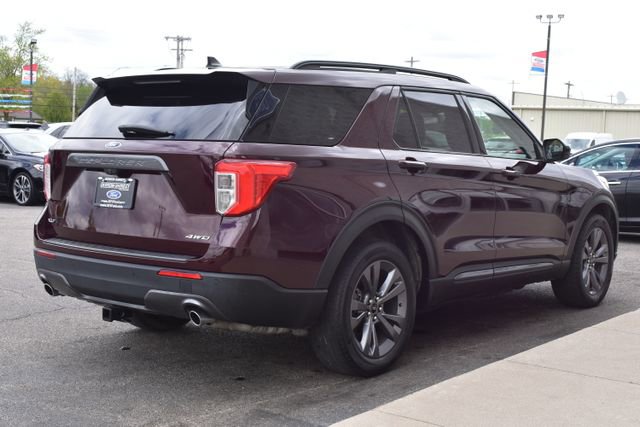 Used 2022 Ford Explorer XLT w/ Equipment Group 202A AWD/4WD image 11