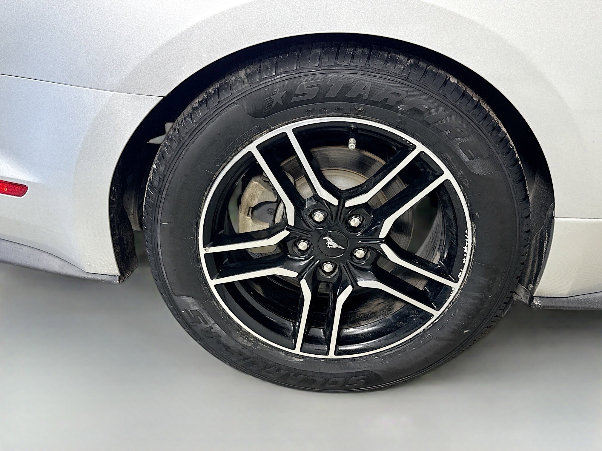 Used 2019 Ford Mustang Coupe image 31