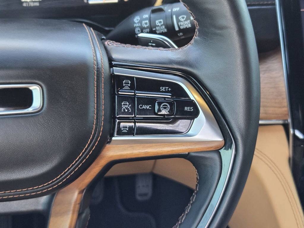Used 2025 Jeep Grand Cherokee Summit image 27