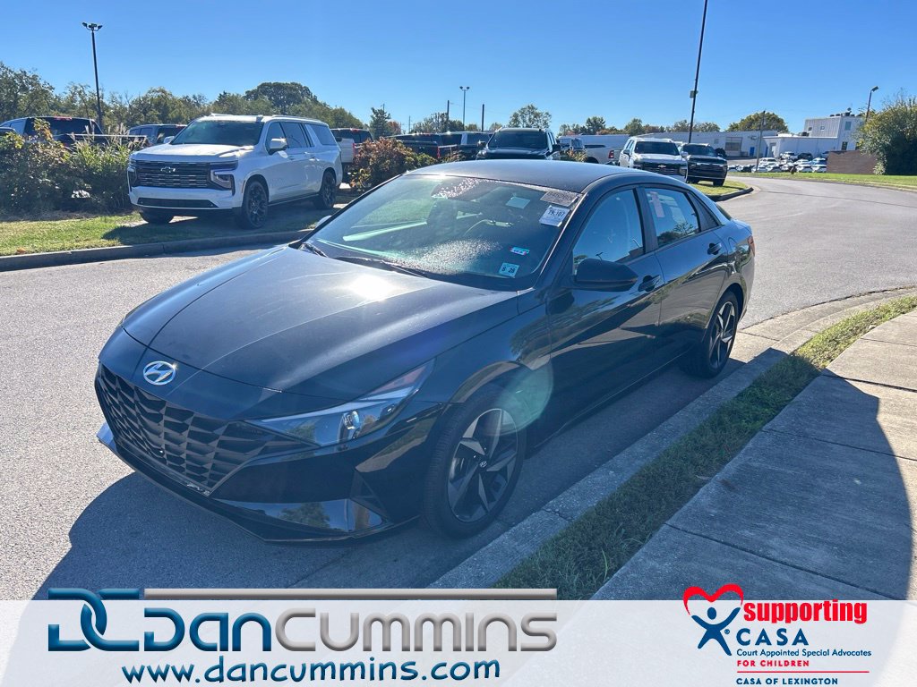Used 2023 Hyundai Elantra SEL w/ Convenience Package FWD image 1