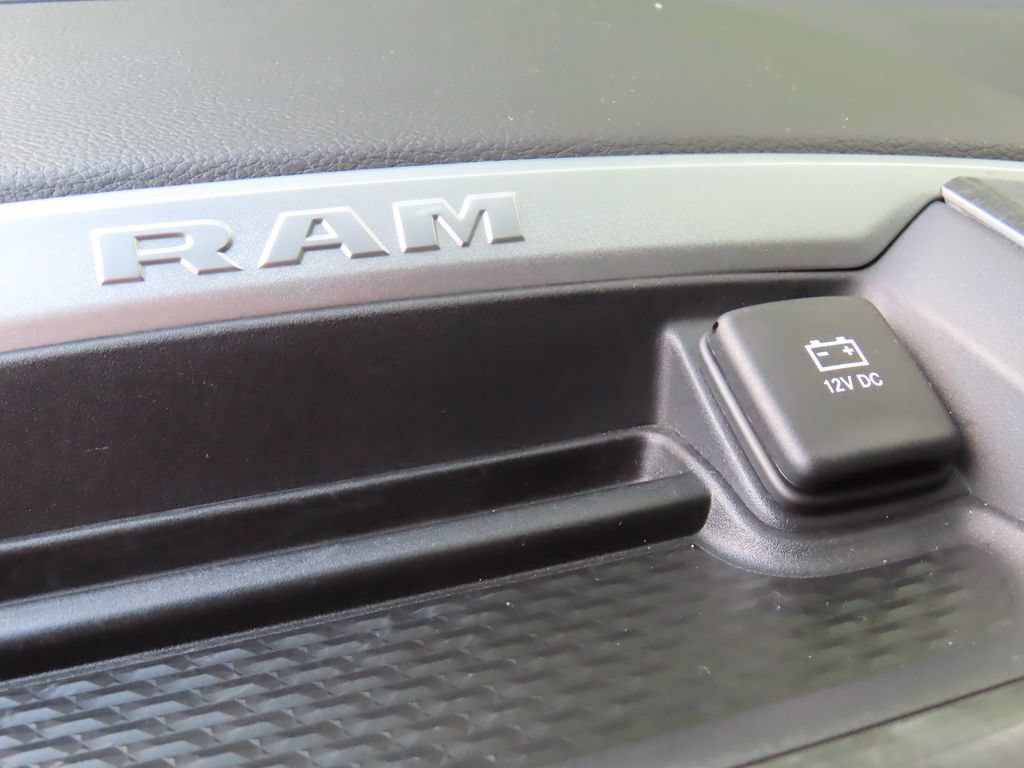 Used 2022 RAM 1500 Big Horn AWD/4WD image 10