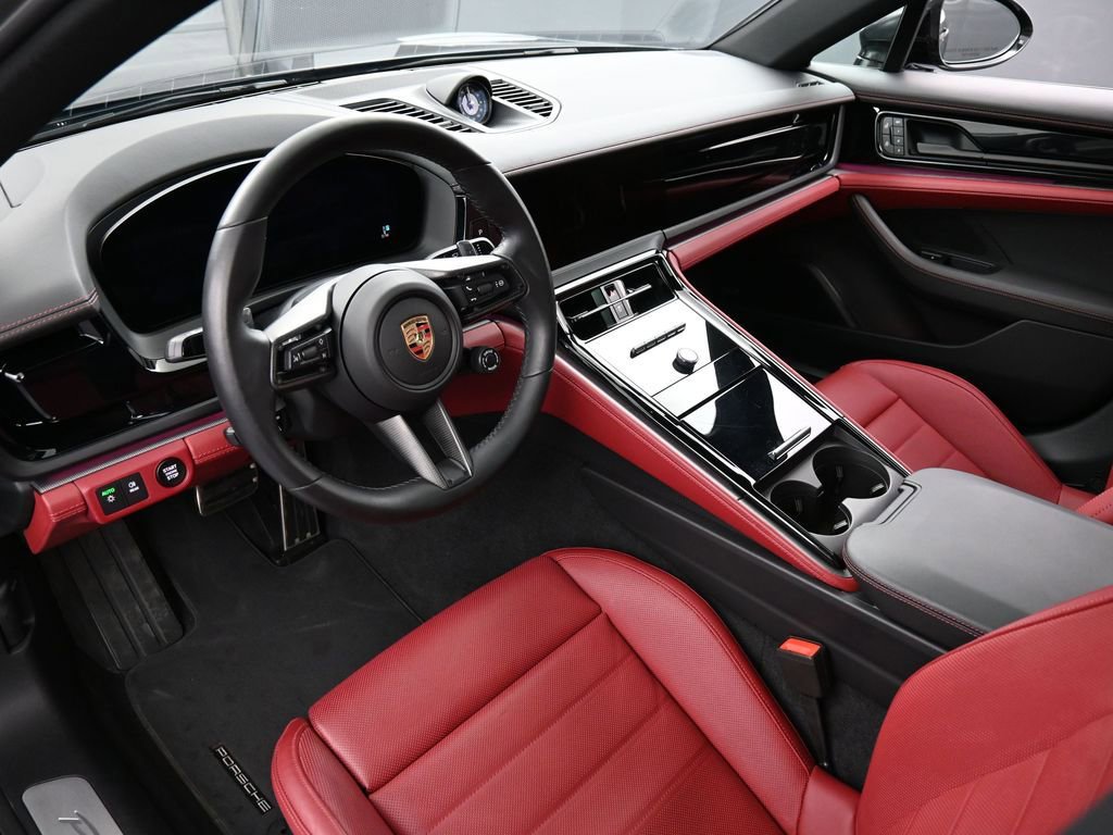 Certified 2024 Porsche Panamera 4 image 4