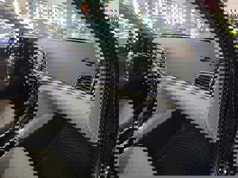 Used 2017 Hyundai Elantra SE image 13