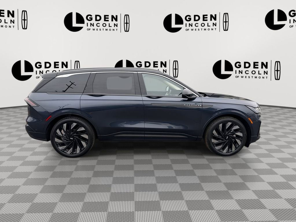 Used 2024 Lincoln Nautilus Black Label w/ Jet Appearance Package (87T) AWD/4WD image 9