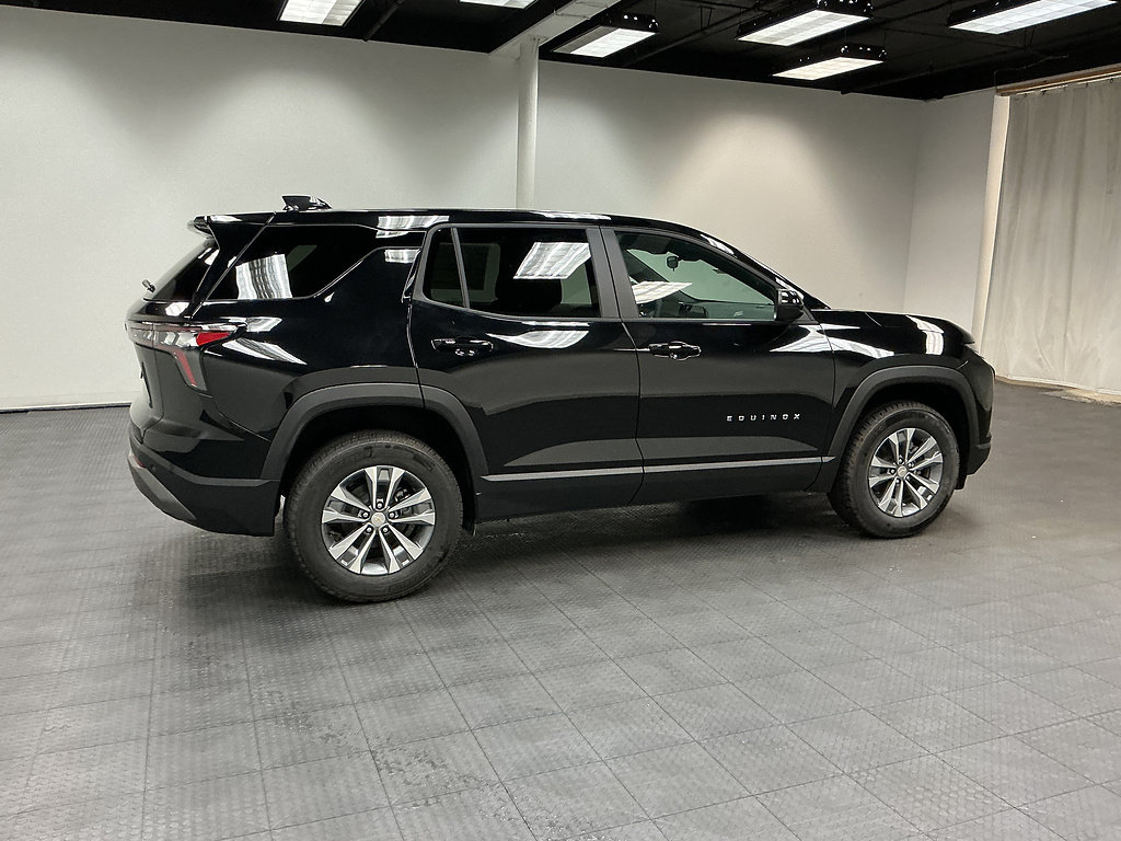 New 2027 Chevrolet Equinox LT w/ LPO, Floor Liner Package AWD/4WD image 6