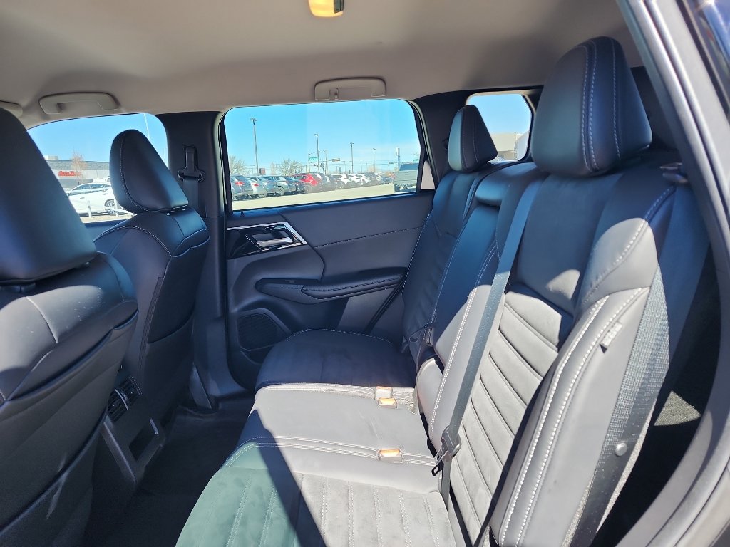 Used 2022 Mitsubishi Outlander SEL Black Edition image 15