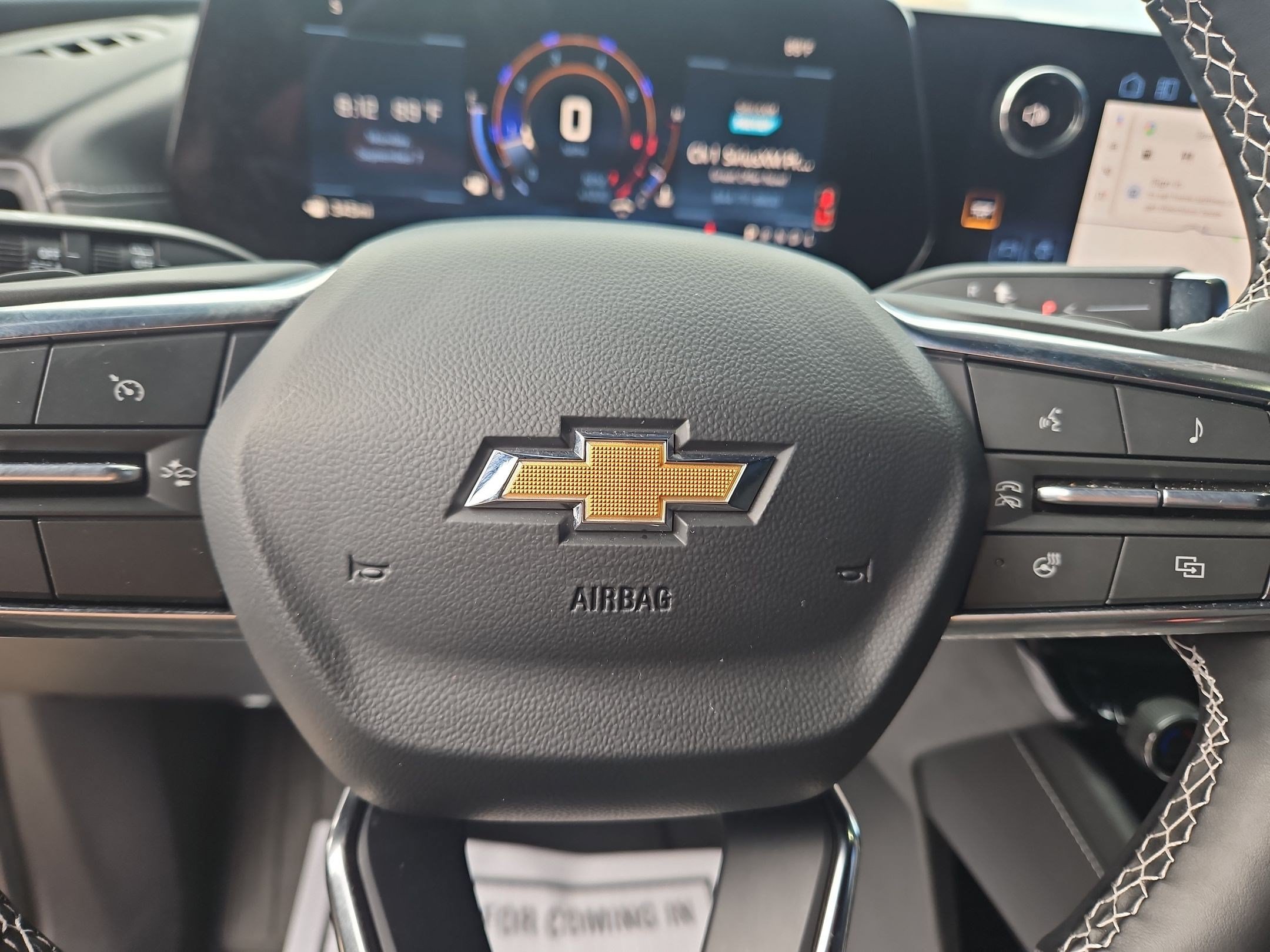 Used 2025 Chevrolet Traverse LT FWD image 25