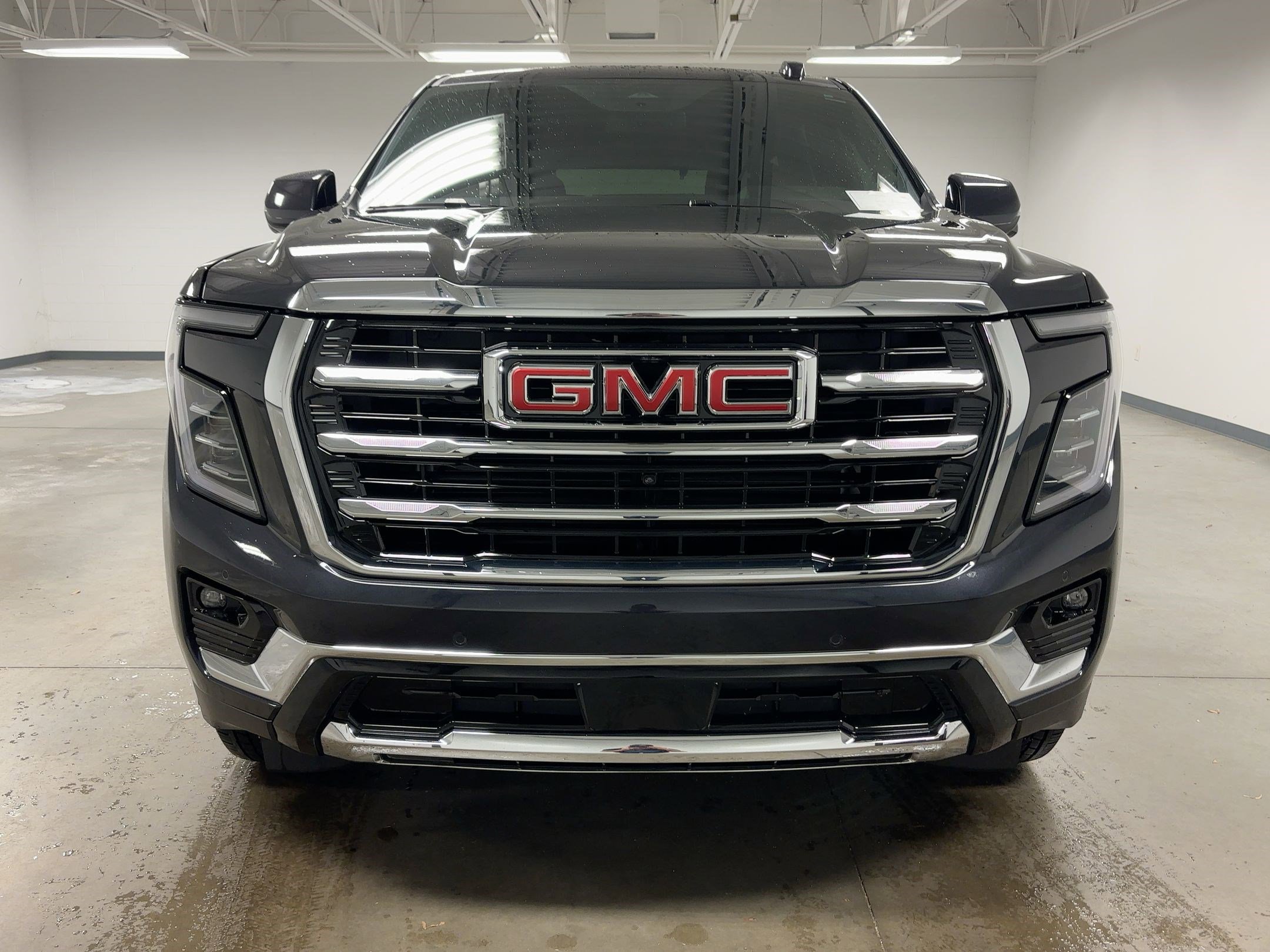 Used 2025 GMC Yukon Elevation image 4