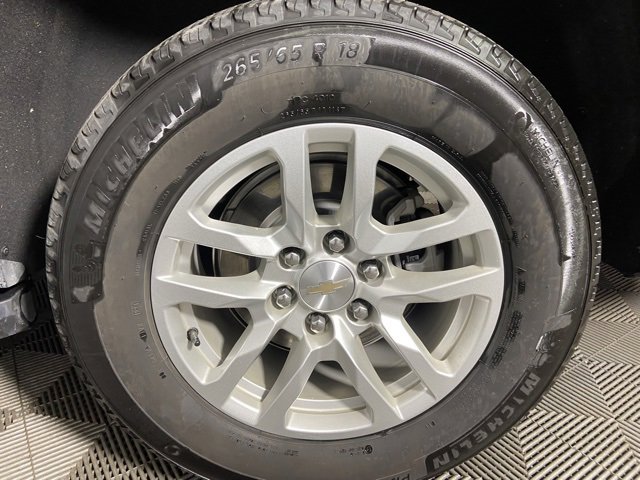 Used 2024 Chevrolet Suburban LT image 31