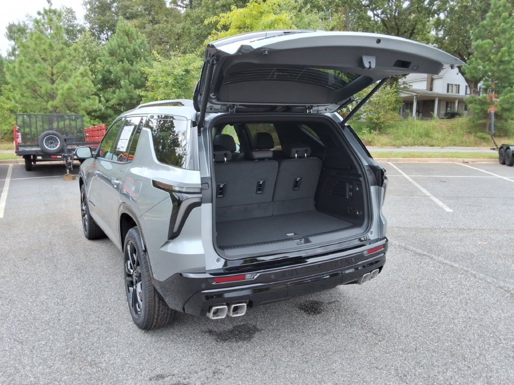New 2027 Chevrolet Traverse RS FWD image 13