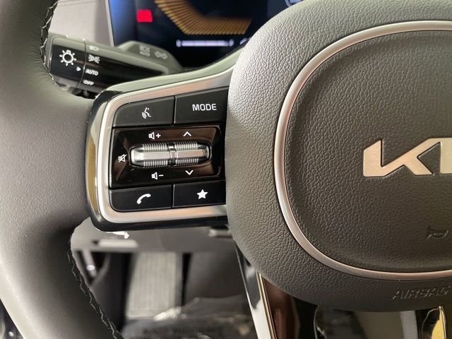 New 2026 Kia Carnival EX image 21