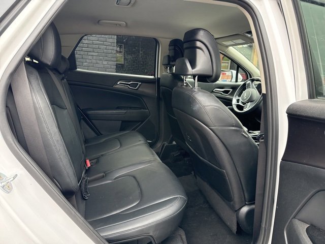 Used 2023 Kia Sportage EX image 12