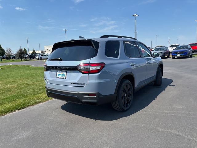 New 2026 Honda Pilot Black Edition image 3