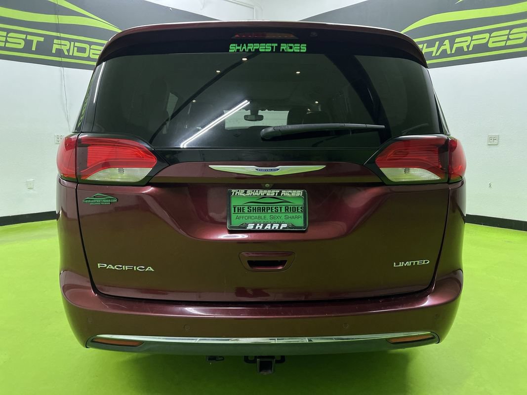 Used 2018 Chrysler Pacifica Limited FWD image 8