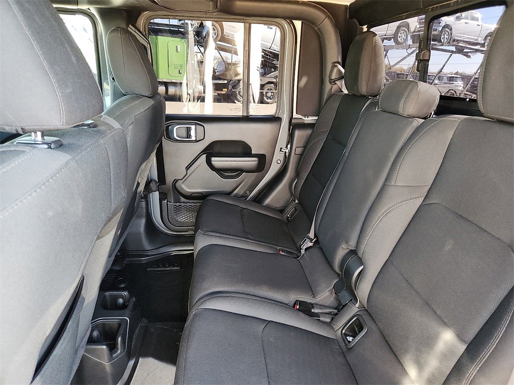 Used 2021 Jeep Gladiator Willys image 13