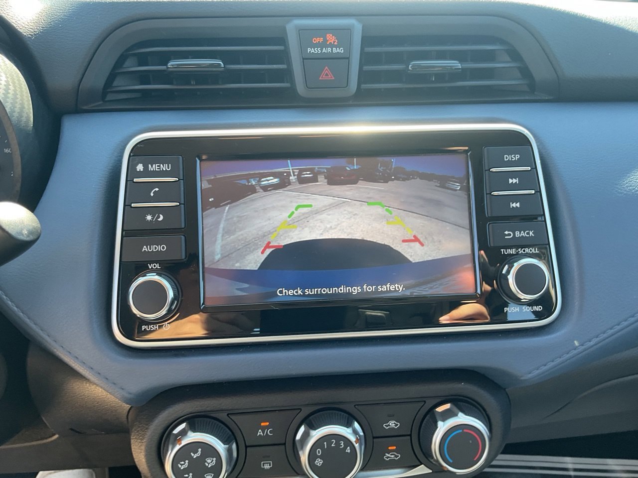 Used 2025 Nissan Versa SV FWD image 28