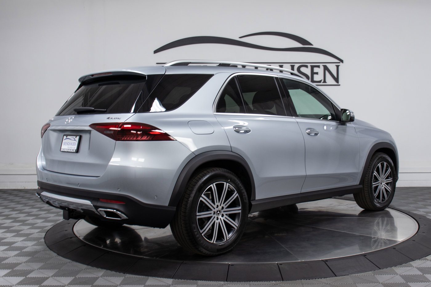 Used 2025 Mercedes-Benz GLE 350 4MATIC image 5