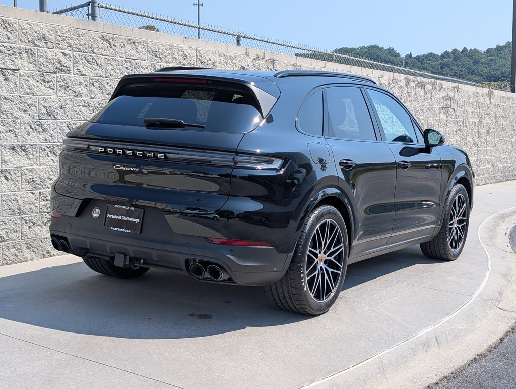 Certified 2025 Porsche Cayenne image 7