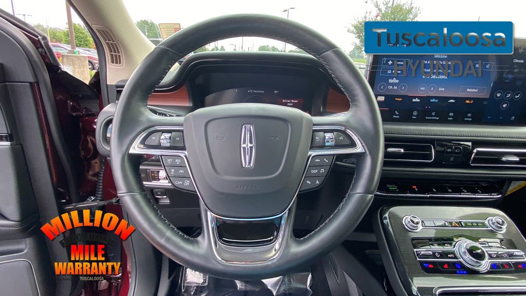 Used 2022 Lincoln Nautilus Reserve w/ Equipment Group 201A image 18