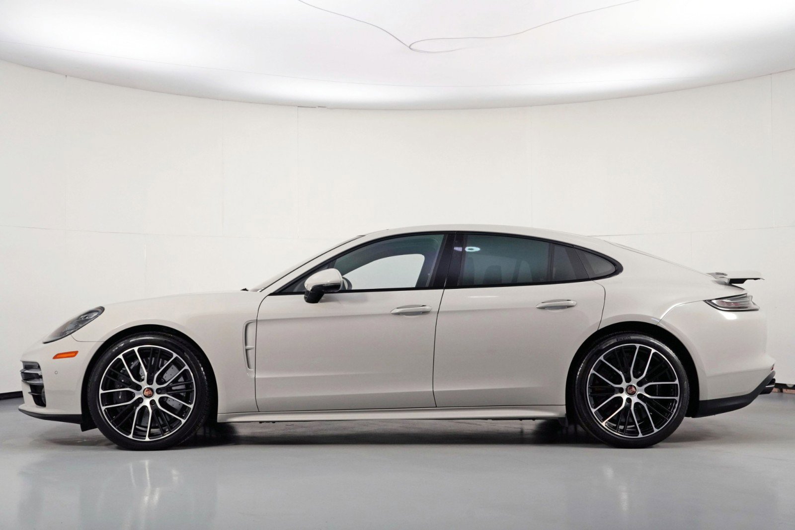 Used 2022 Porsche Panamera Turbo S w/ Premium Package image 9
