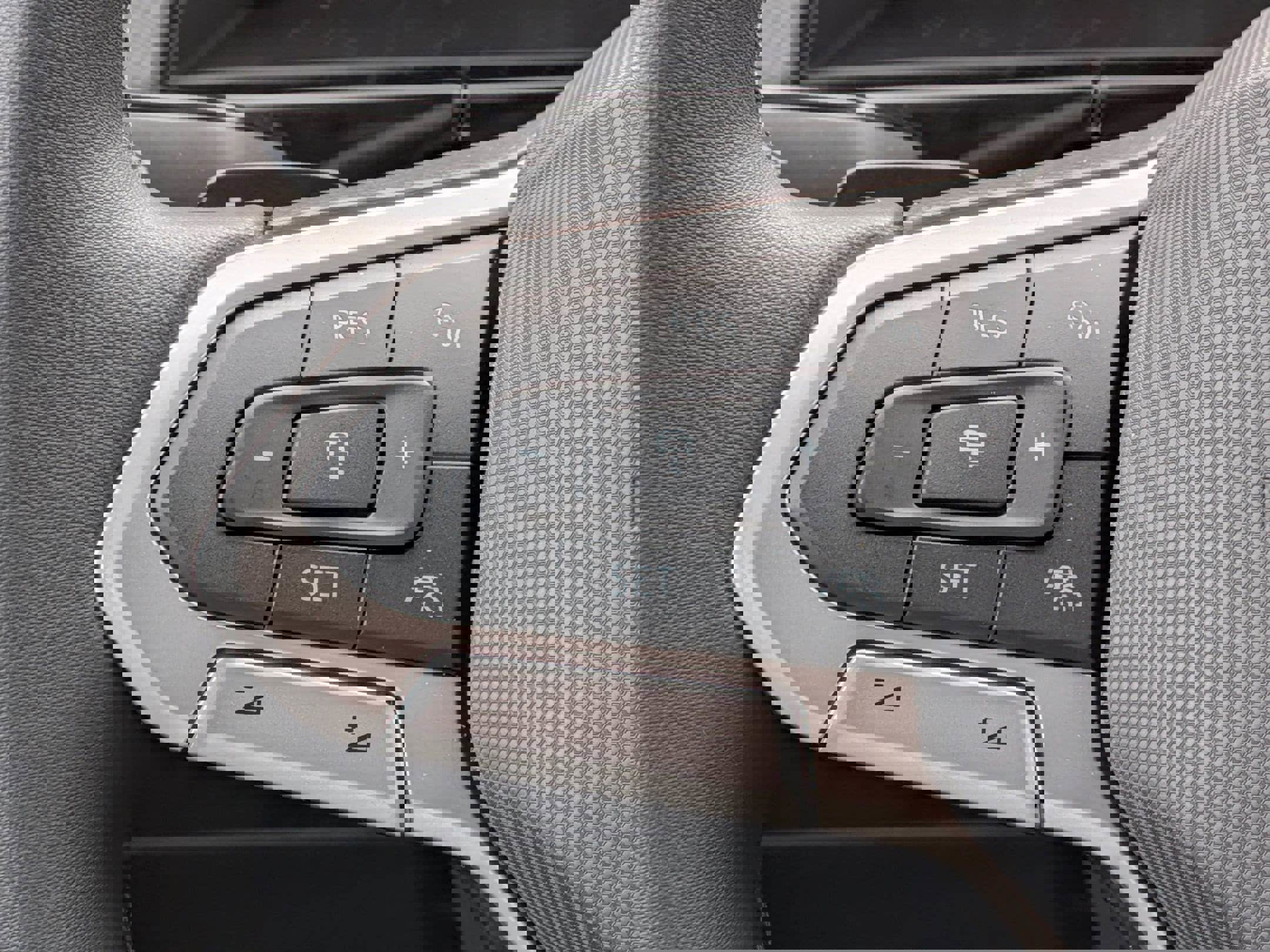 New 2026 Volkswagen Atlas Peak Edition image 18